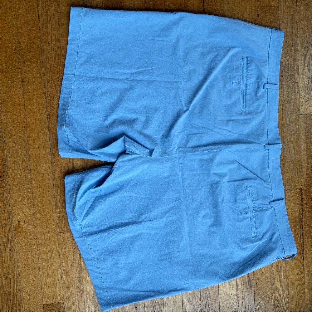 NEW Vineyard Vines OTG Flat Front Light Blue performance Shorts Size 54 New - Picture 3 of 4